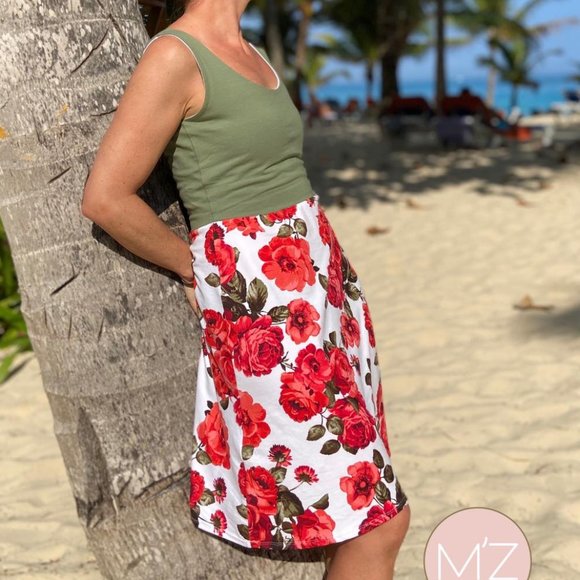 XL Green & Red Flower Dress Handmade by Mam'Zelle & Petit Homme - Picture 1 of 4